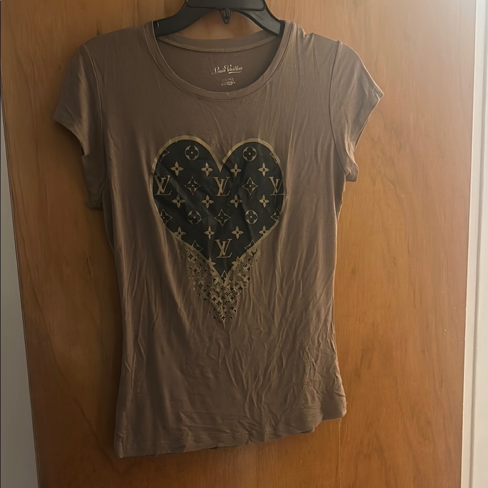 COPY - Louis Vuitton Cream Tan Short Sleeve Fitted Graphic Tee